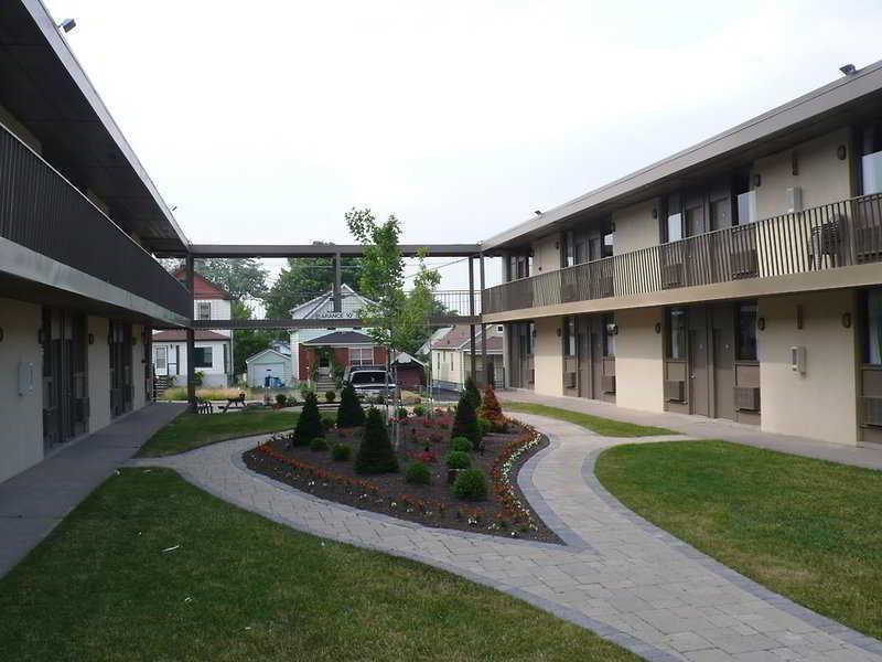 Niagara Plaza Hotel By Fairbridge Cataratas do Niágara Exterior foto